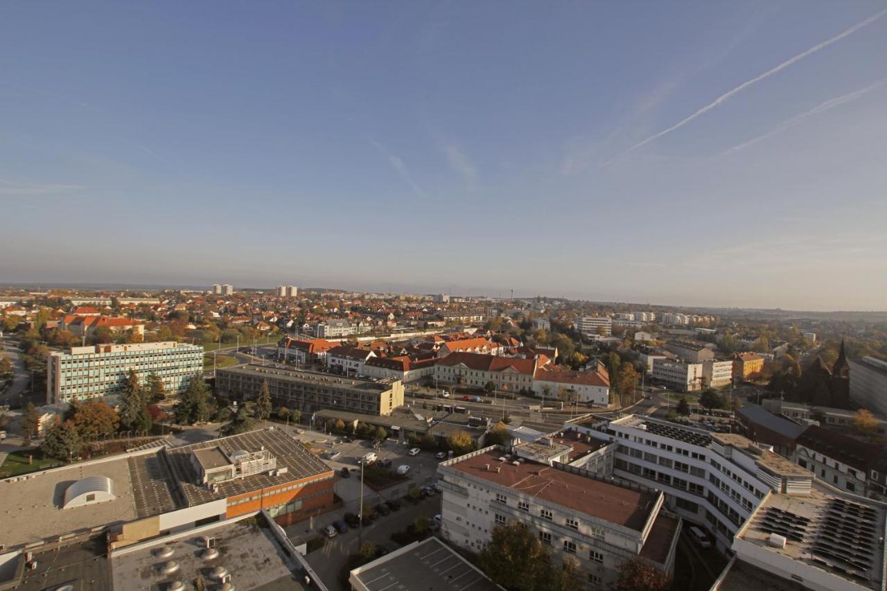 Superb Apartment With Incredible View At The Best Location Veszprém Buitenkant foto